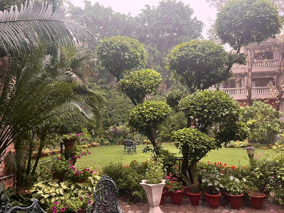 The Estate Villa New Delhi Eksteriør billede